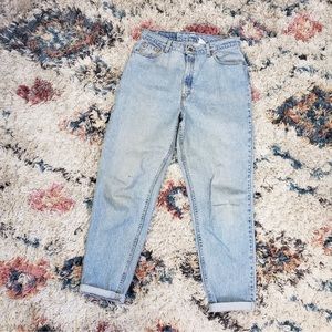 Vintage 90s Levis 521 Tapered Fit Light Wash High Waisted Rise Mom Jeans 1990s